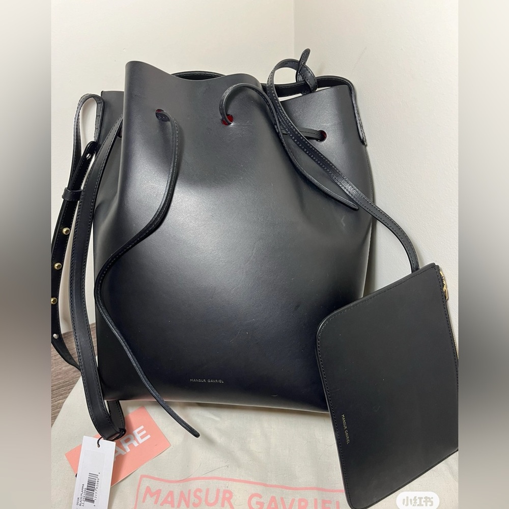 BRAND NEW! Mansur Gavriel Iconic Bucket Bag with pouch